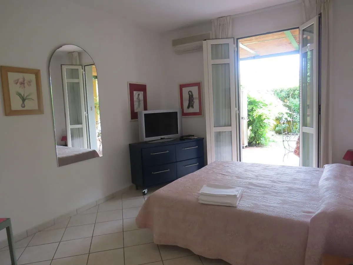 Aparthotel Residence Il Corallo Pietrasanta Italy